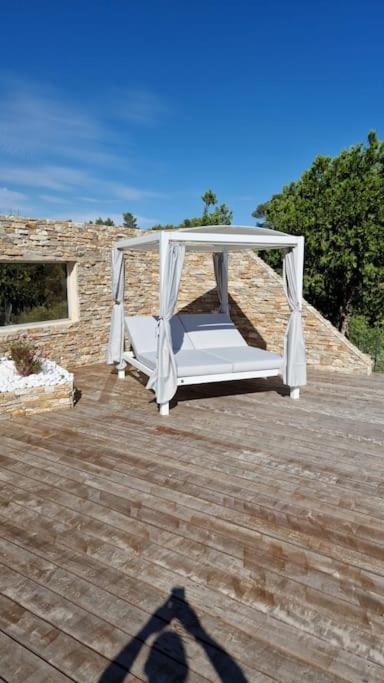 Magnifique Villa De Luxe Au Coeur De La Garrigue Nîmes Exterior foto
