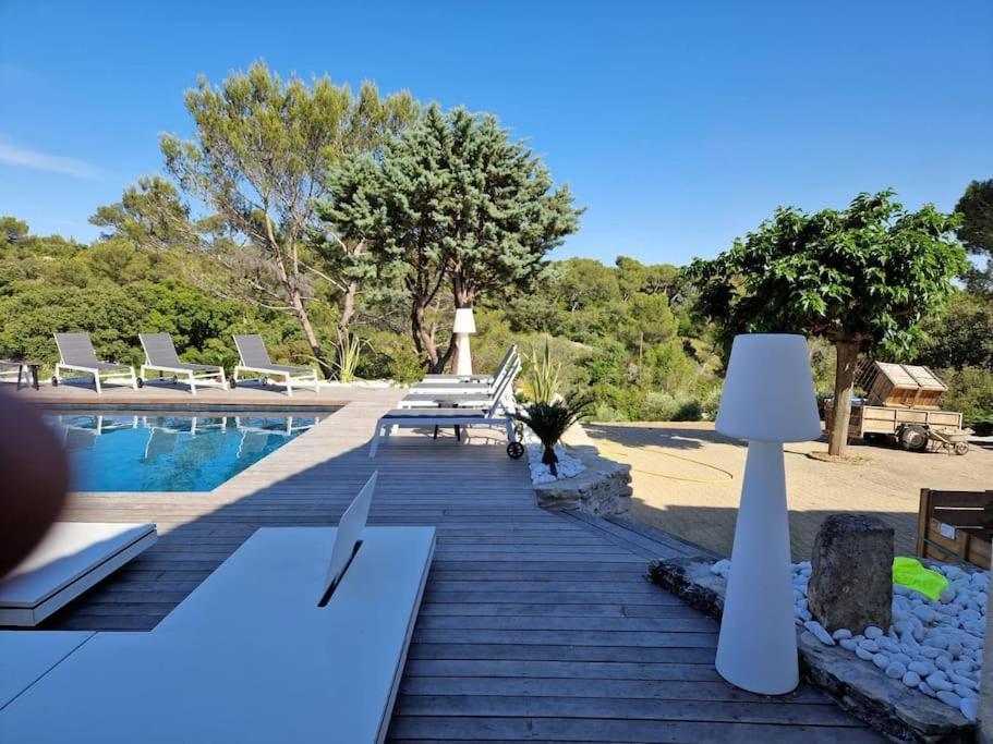 Magnifique Villa De Luxe Au Coeur De La Garrigue Nîmes Exterior foto